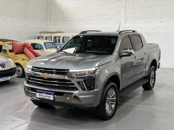 CHEVROLET S10 2.8 16V TURBO DIESEL HIGH COUNTRY CD 4X4 AUTOMÁTICO CHEVROLET S10 2.8 16V TURBO DIESEL HIGH COUNTRY CD 4X4 AUTOMÁTICO